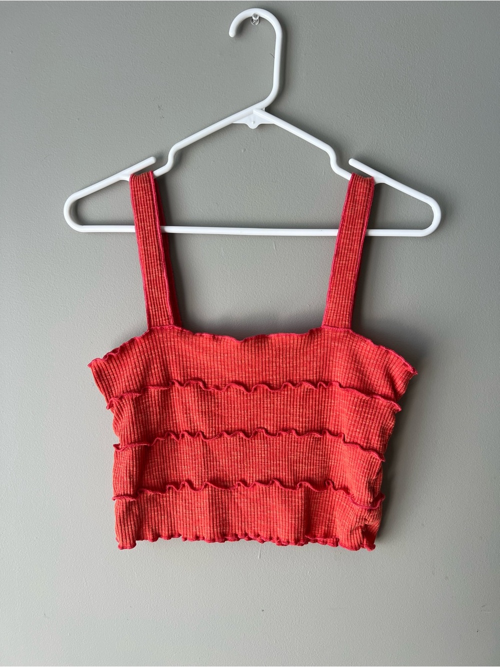 POL Coral Red Ribbed Ruffle Crop Tank